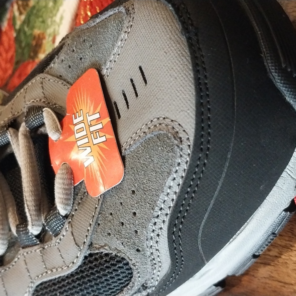 Men's Skechers 16 Wide Athletic Shoe Gem